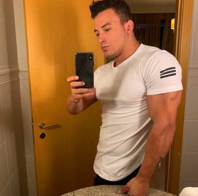 garoto de programa - César