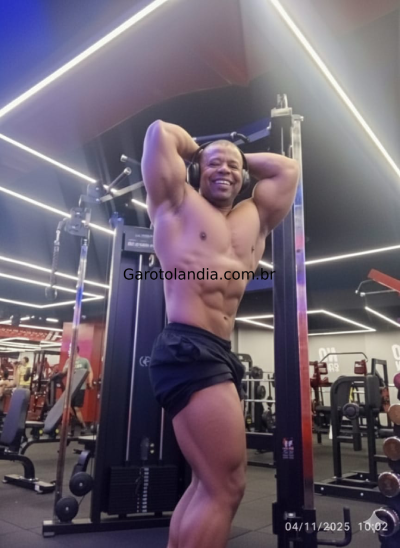 garoto de programa - César