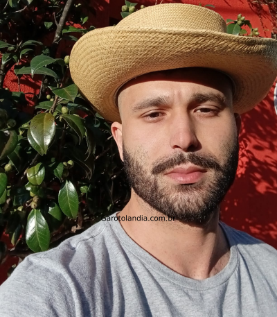 garoto de programa - Miguel Torres